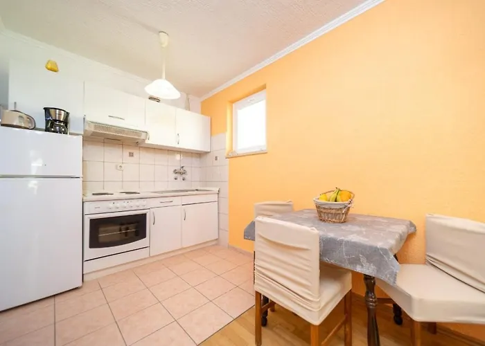 In Barbat With Balcony, Air Conditioning 660-2 * Barbat na Rabu