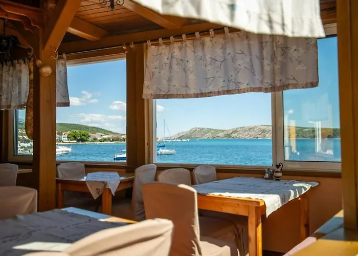 In Barbat With Balcony, Air Conditioning 660-2 * Barbat na Rabu