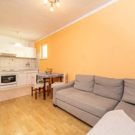 In Barbat With Balcony, Air Conditioning 660-2 Lägenhet Barbat na Rabu