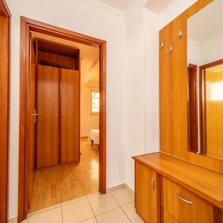 In Barbat With Balcony, Air Conditioning 660-2