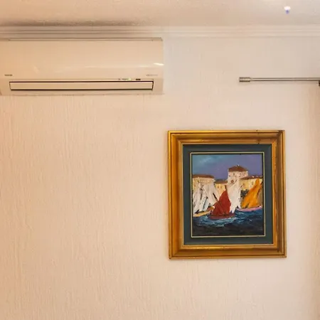In Barbat With Balcony, Air Conditioning 660-2 Appartamento Barbat na Rabu